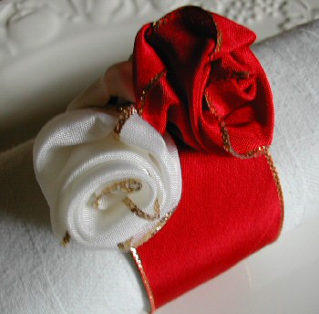 rond-serviette-rose-detail.jpg