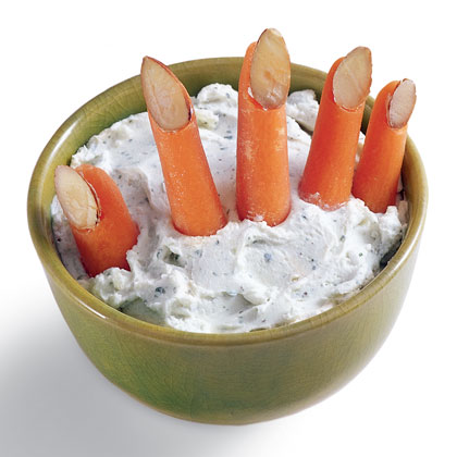 carrot-finger-food-halloween-recipe-photo-420-FF1002HWEENA11.jpg
